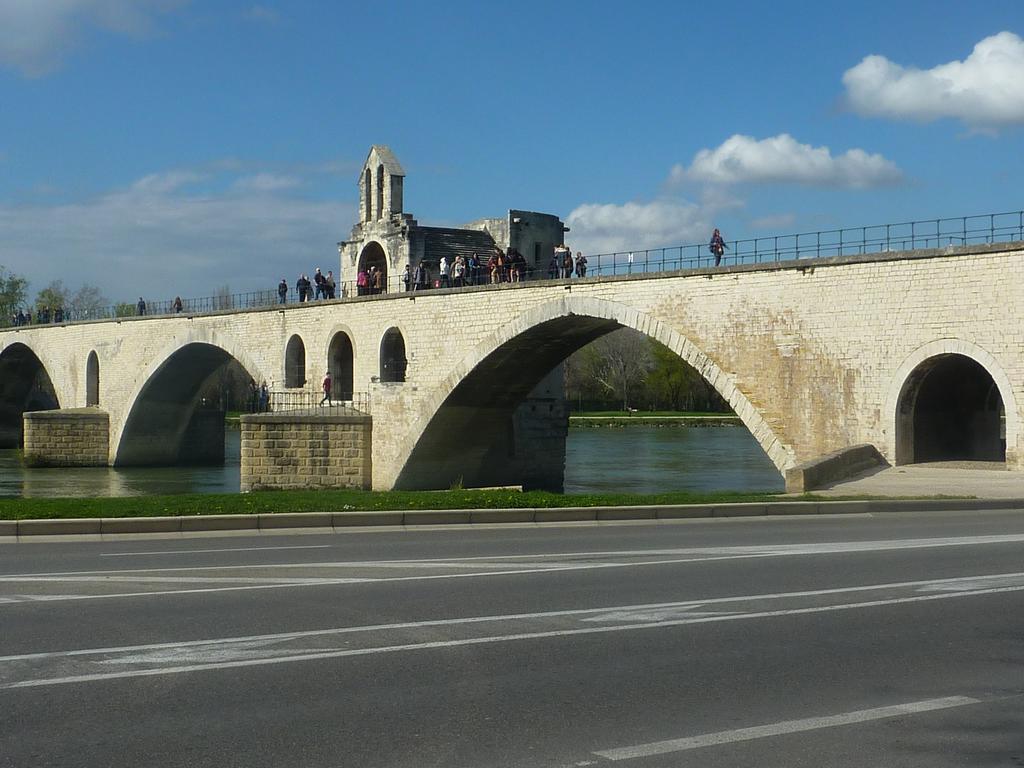 Les Remparts Daire Avinyon Dış mekan fotoğraf